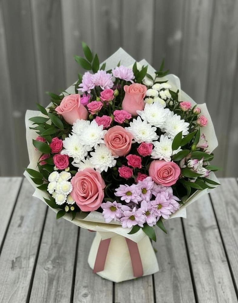 Букет цветов из: Альстромерии, Гвоздики, Розы и Хризантемы в Уренгое