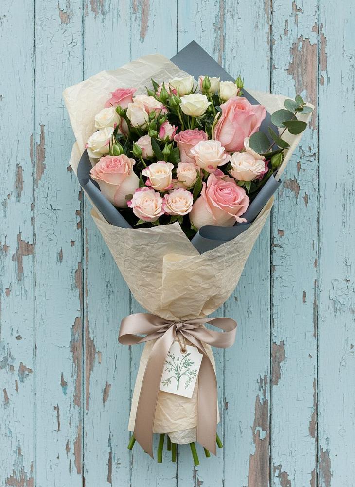 Букет цветов из: Розы в Уренгое