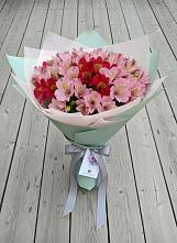 Букет цветов из:  Альстромерии в Уренгое