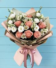 Букет цветов из:  Розы, Альстромерии и Лизиантусы в Уренгое