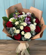Букет цветов из:  Розы и Альстромерии в Уренгое