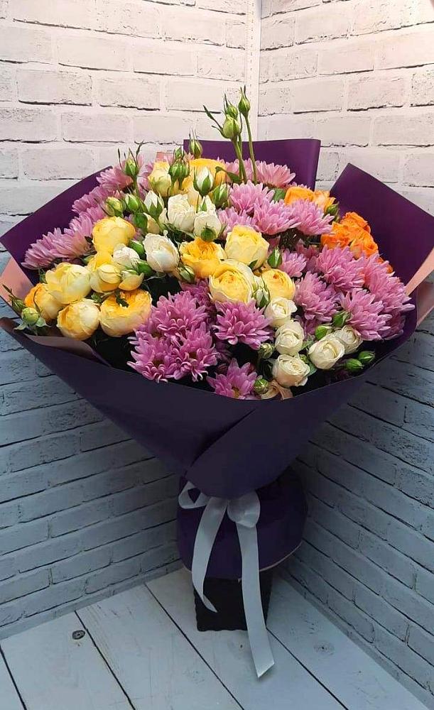 Букет цветов из: Хризантемы и Розы в Уренгое