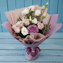 Букет цветов из:  Розы и Лизиантусы в Уренгое
