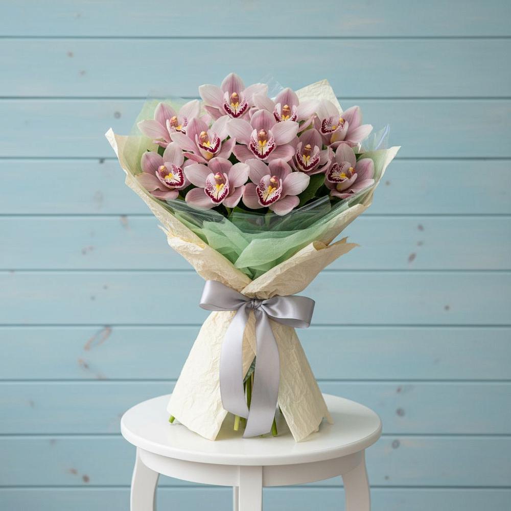 Букет цветов из: Орхидеи и Розы в Уренгое