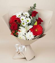 Букет цветов из:  Розы, Хризантемы, Герберы и Лилии в Уренгое