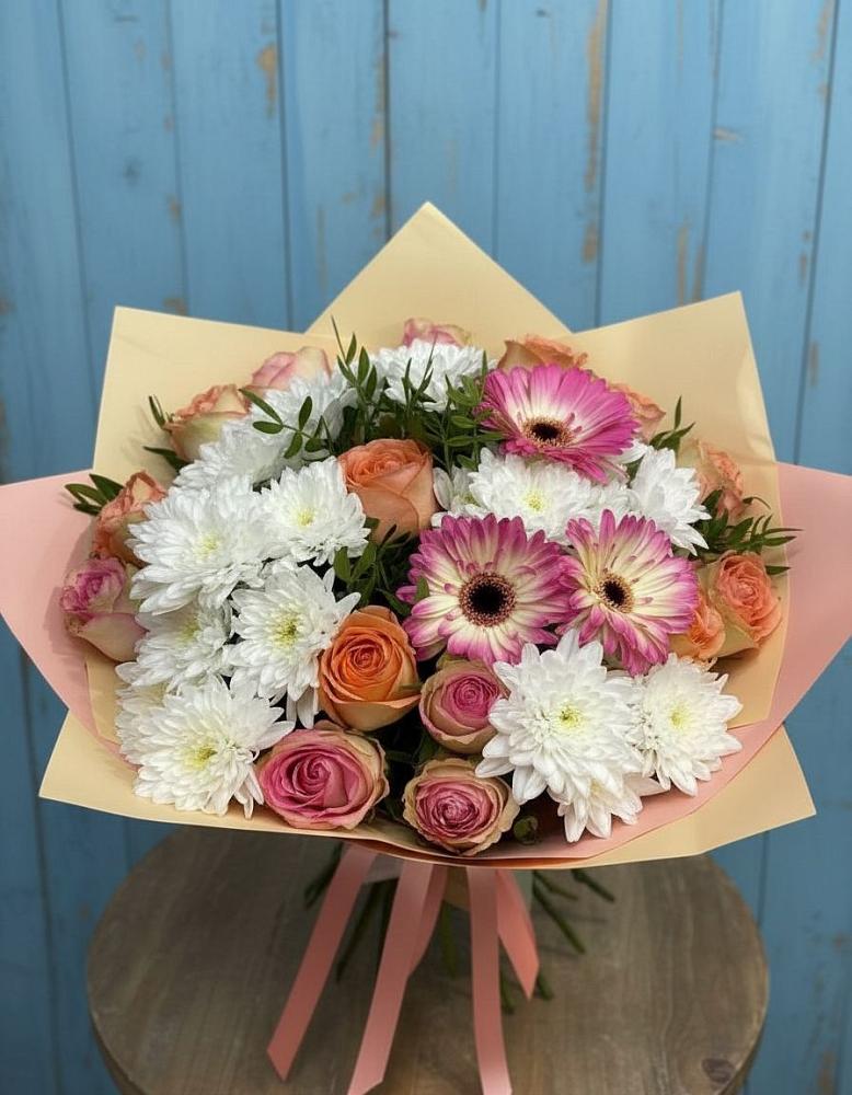 Букет цветов из: Розы, Герберы и Хризантемы в Уренгое