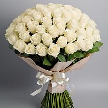 Букет 101 беля роза Белоснежка в Уренгое
