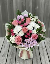 Букет цветов из:  Альстромерии, Гвоздики, Розы и Хризантемы в Уренгое