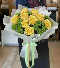 Букет цветов из:  Хризантемы и Розы в Уренгое