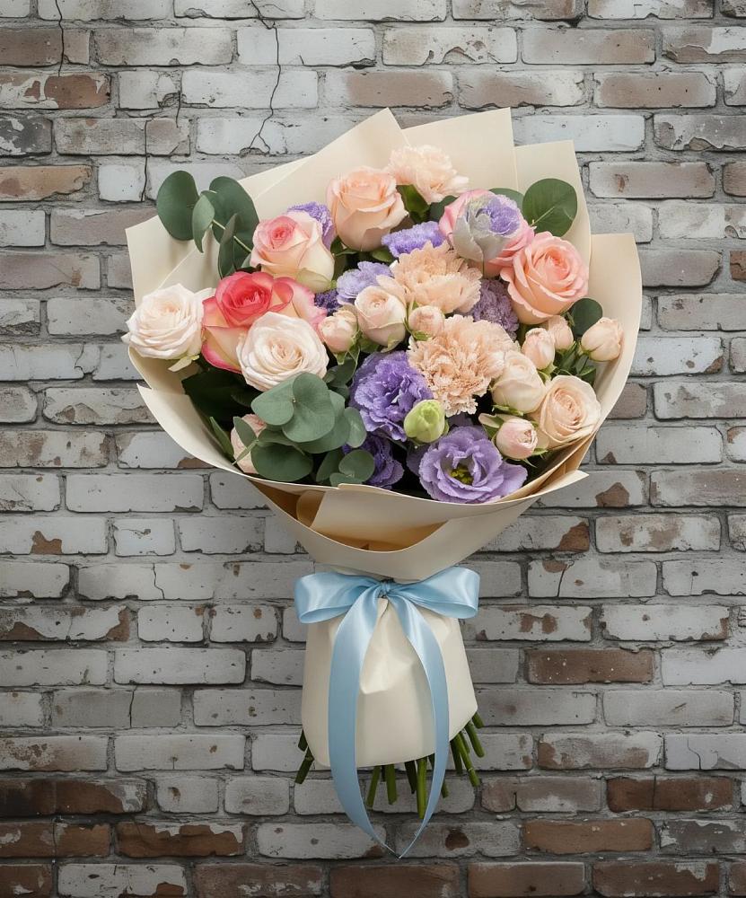 Букет цветов из: Розы, Лизиантусы и Гвоздики в Уренгое