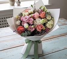 Букет цветов из:  Розы, Лизиантусы и Гвоздики в Уренгое