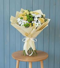 Букет цветов из:  Хризантемы и Розы в Уренгое