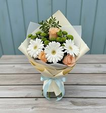 Букет цветов из:  Герберы, Розы и Хризантемы в Уренгое