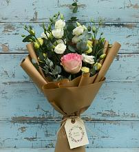 Букет цветов из:  Розы и Лизиантусы в Уренгое